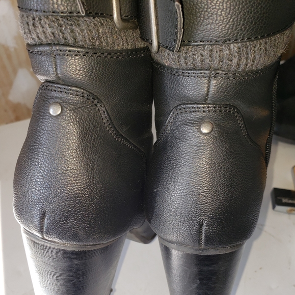 Black leather boots - Picture 4 of 4